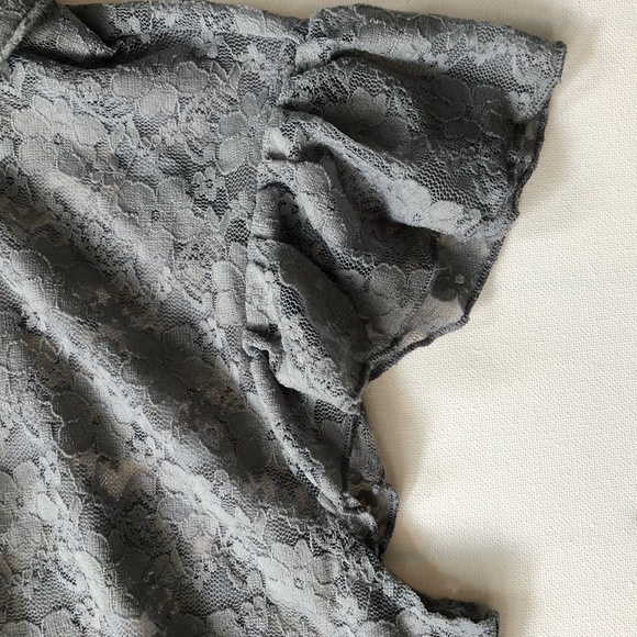 Sheer floral lace blouse top grey cap flutter sleeves ruffles Avocado 12 NWT - Picture 5 of 7